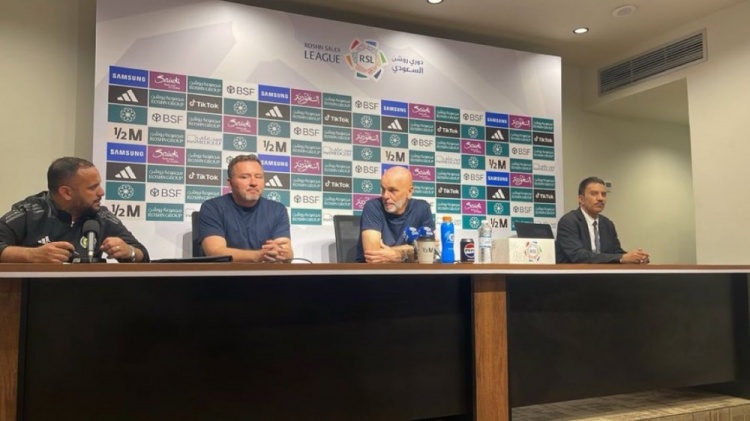 皮奧利：球隊(duì)并未因推遲開球而受影響，利雅得勝利配得上勝利