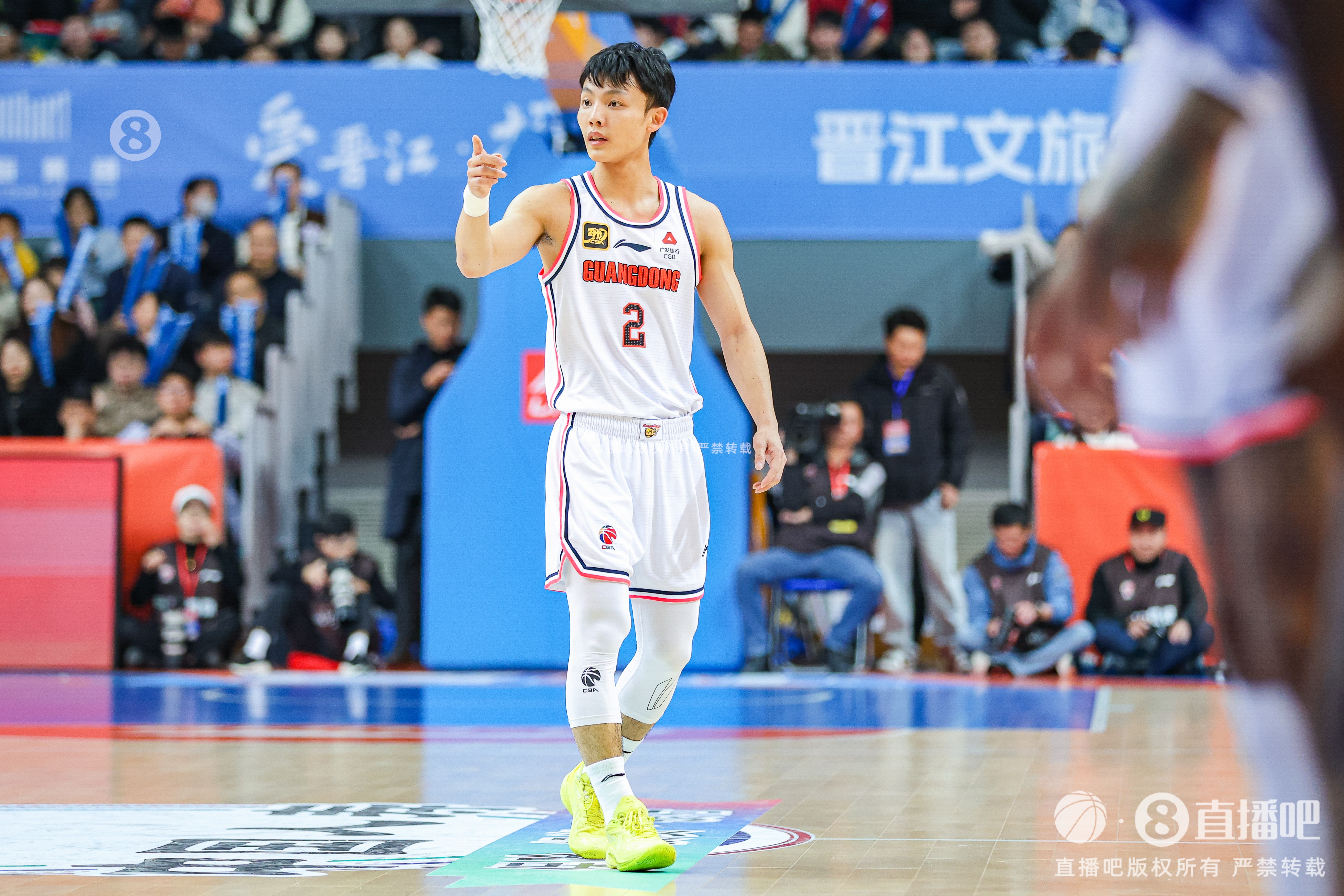 徐杰：身高不是打籃球的唯一標(biāo)準(zhǔn) 努力、勤奮、自律也是天賦