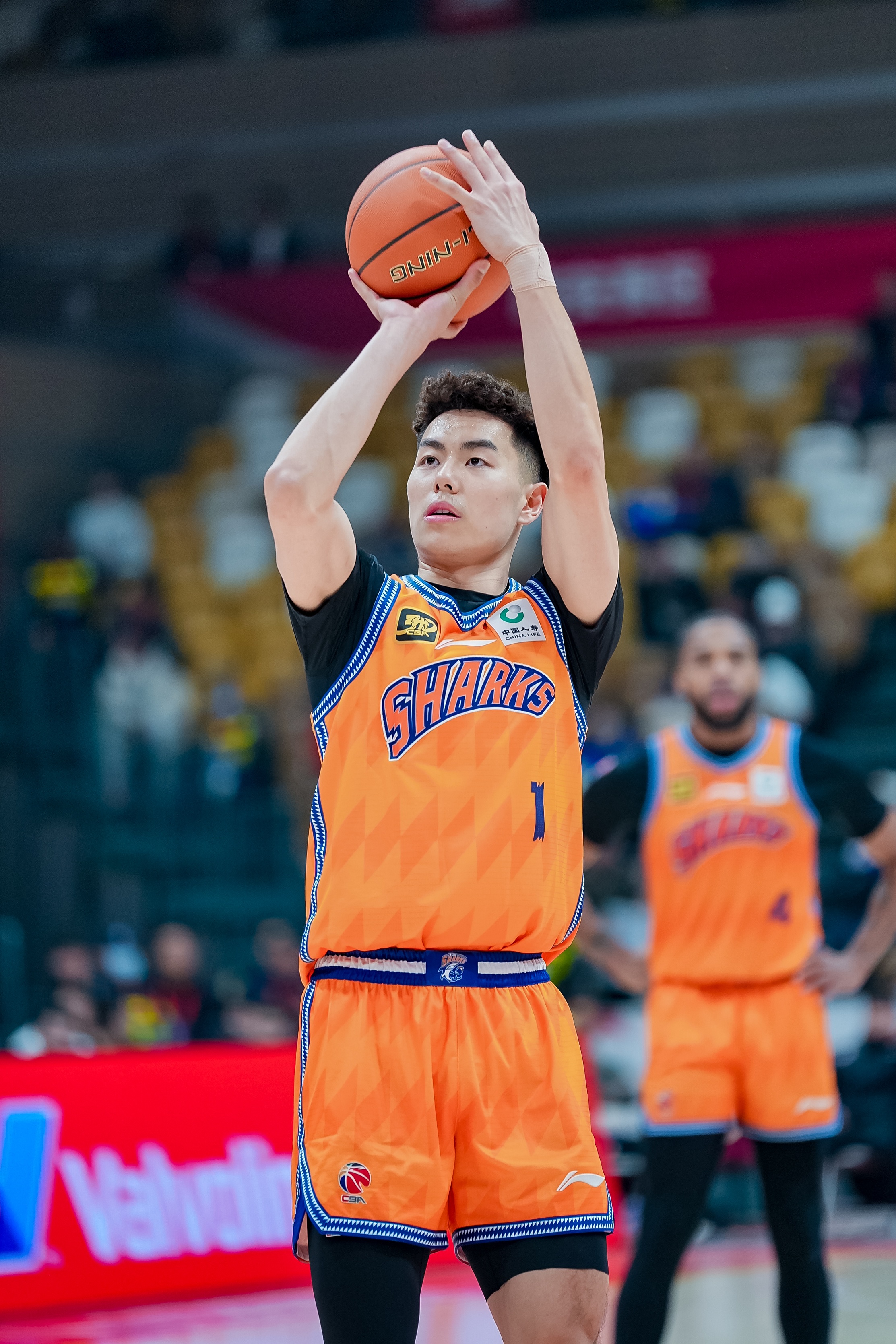 相當高效！李添榮10中7&三分7中4拿全隊并列最高18分