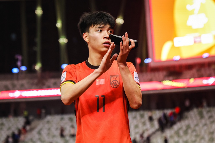 期待首秀！18歲王鈺棟入選中澳戰(zhàn)名單&穿11號(hào)，首進(jìn)國(guó)足正賽名單